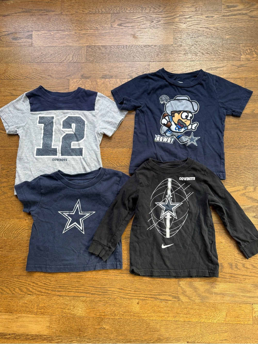 Dallas Cowboys Kids Navy and Gray T-Shirt Bundle, size 24M and 2T